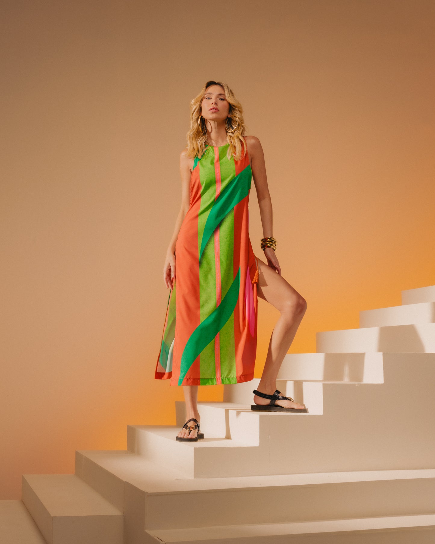 Vestido Detalhe Lateral Coroa Imperial